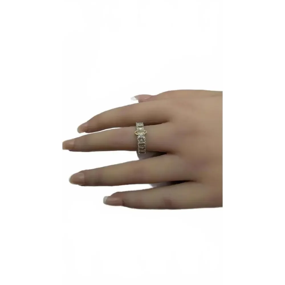 Elegant Women's Ring with Yellow and Clear Stones Size 8